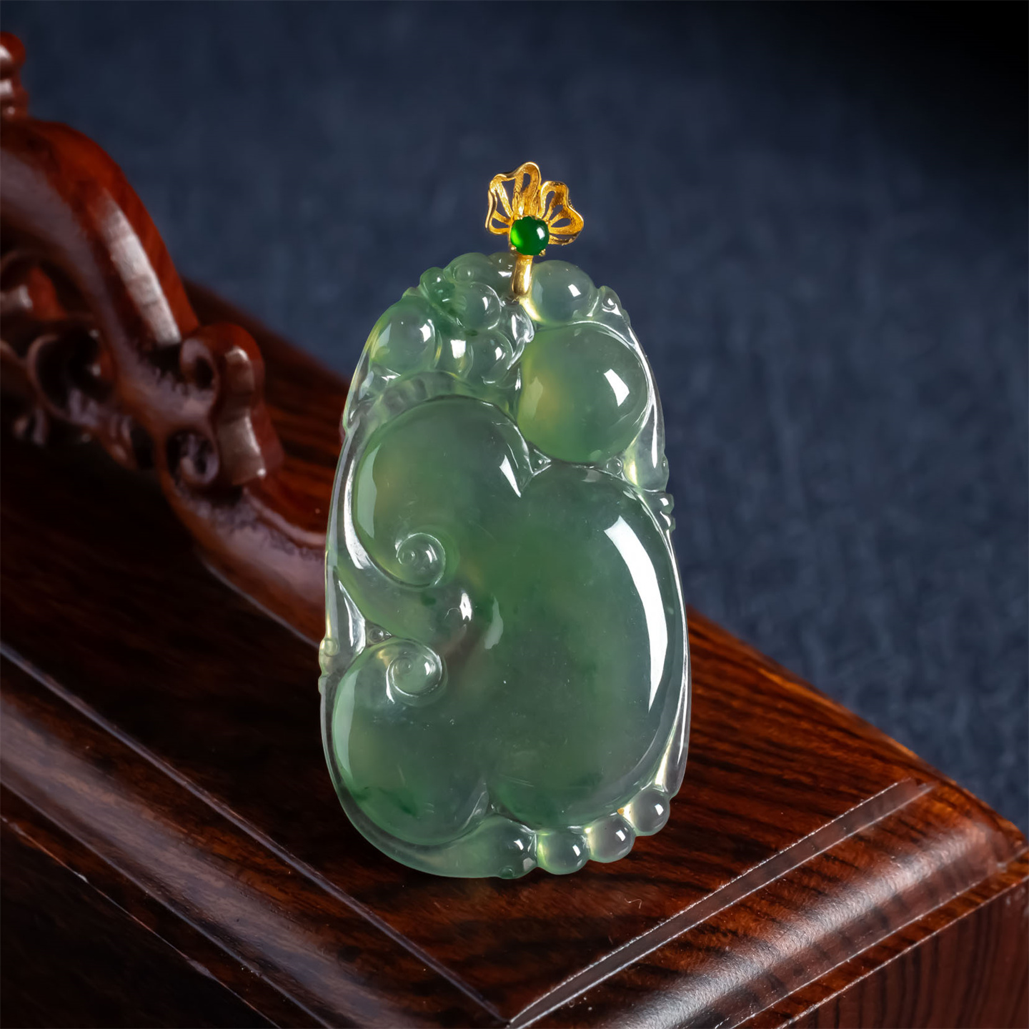 翠贵人18K冰种黄翡吉祥如意吊坠