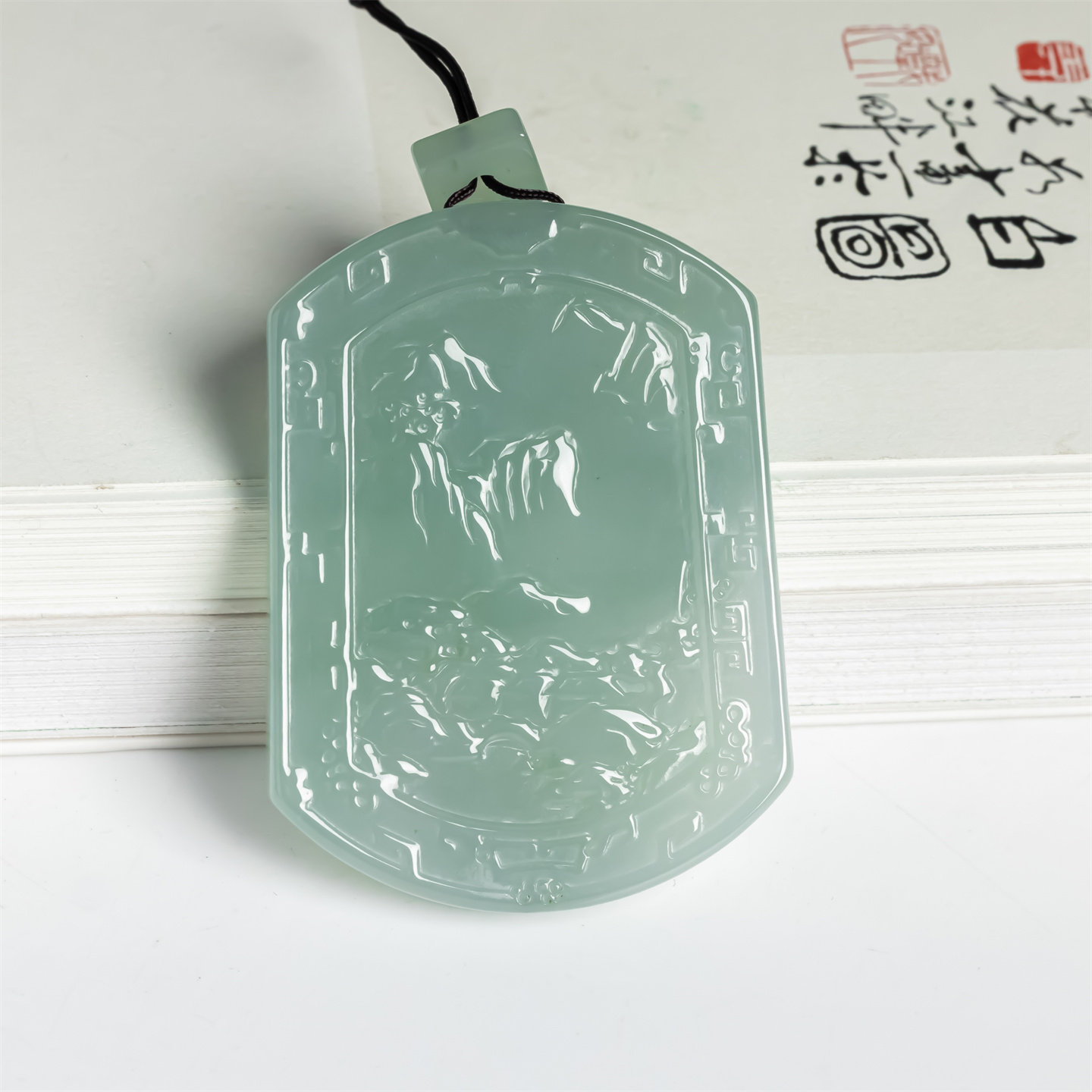 翠贵人冰糯种浅绿山水意境牌吊坠