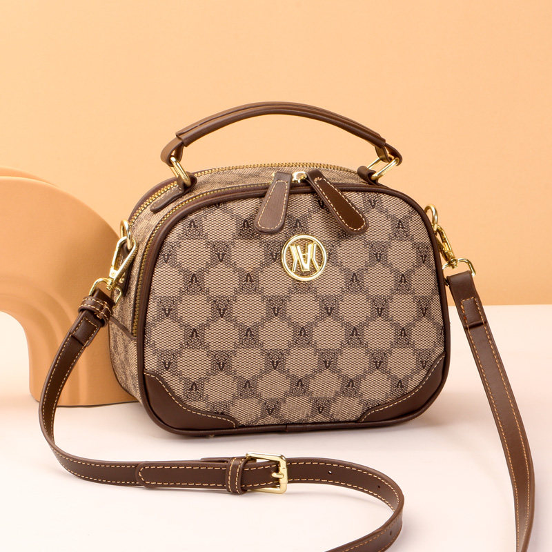 高级感包包女新款2023小众轻奢品牌女包夏天斜挎包2022女士小包包