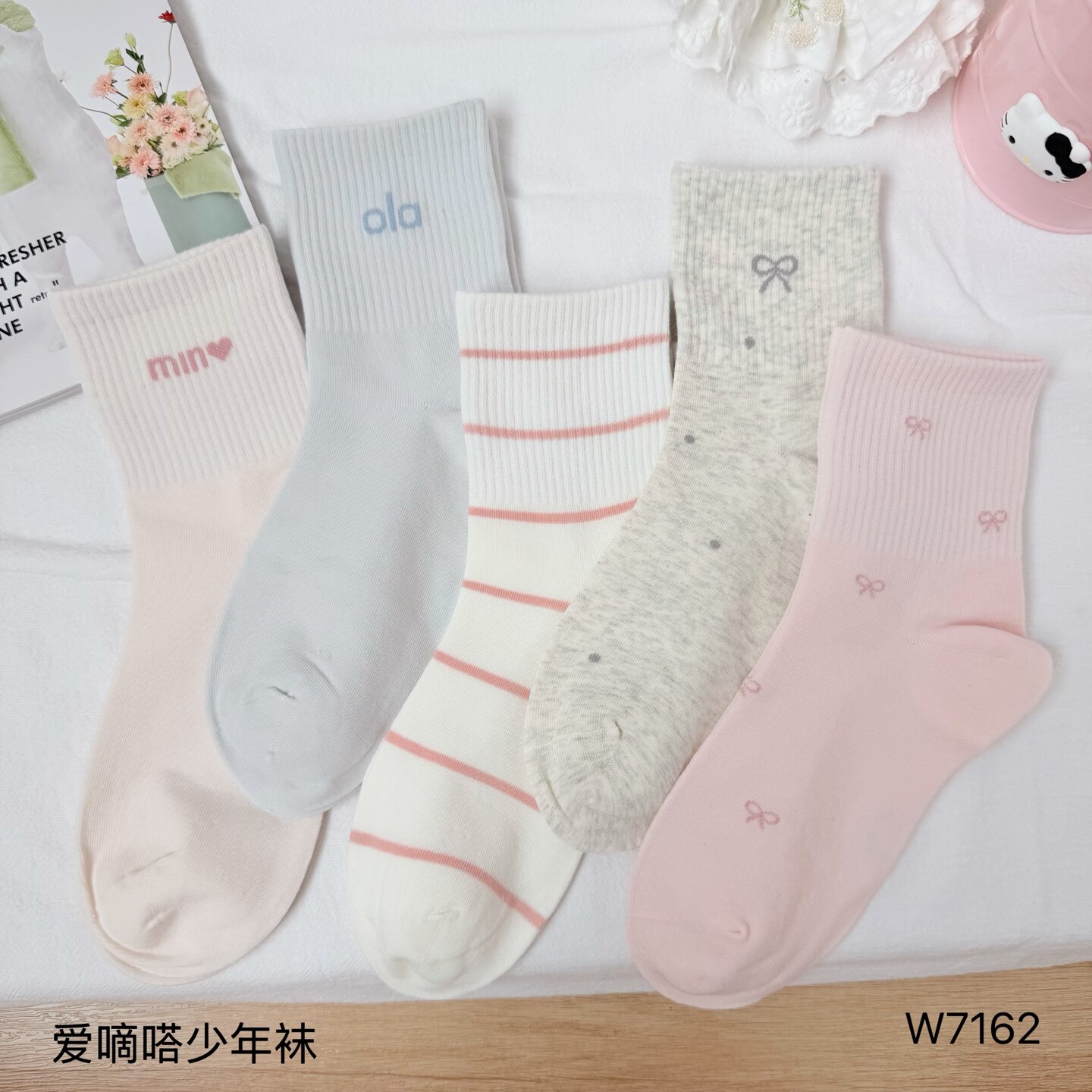 爱嘀嗒青少年袜子秋冬季日系甜美蝴蝶结爱心条纹女大童中高筒潮袜