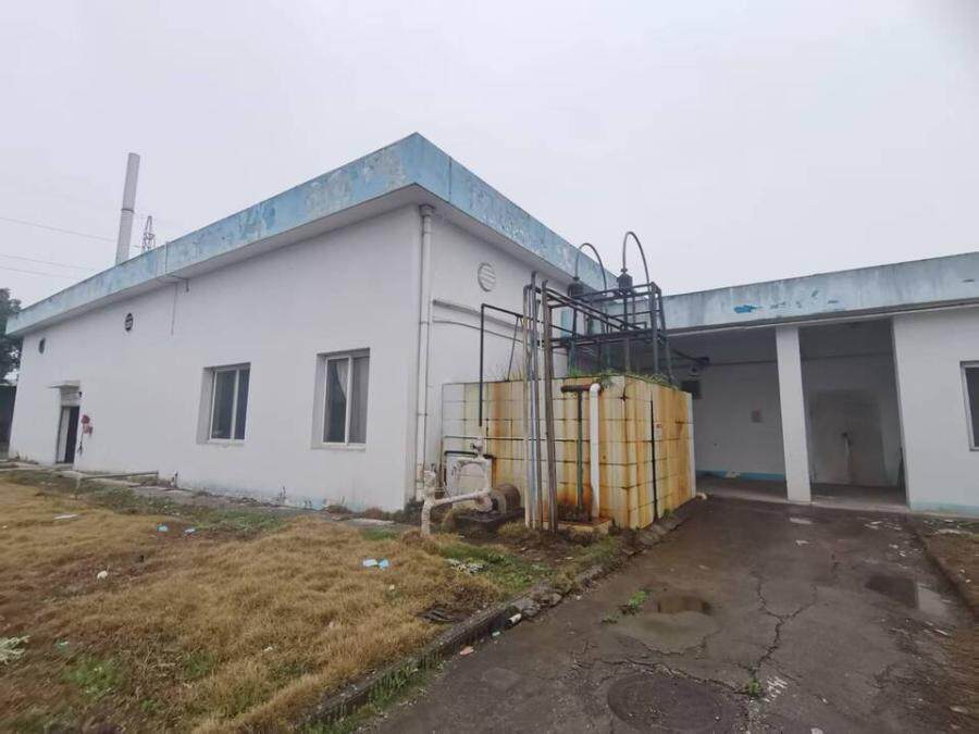 4月28日荆州市药业公司房屋建筑物、土地使用权、构筑物及苗木资产网络拍卖公告