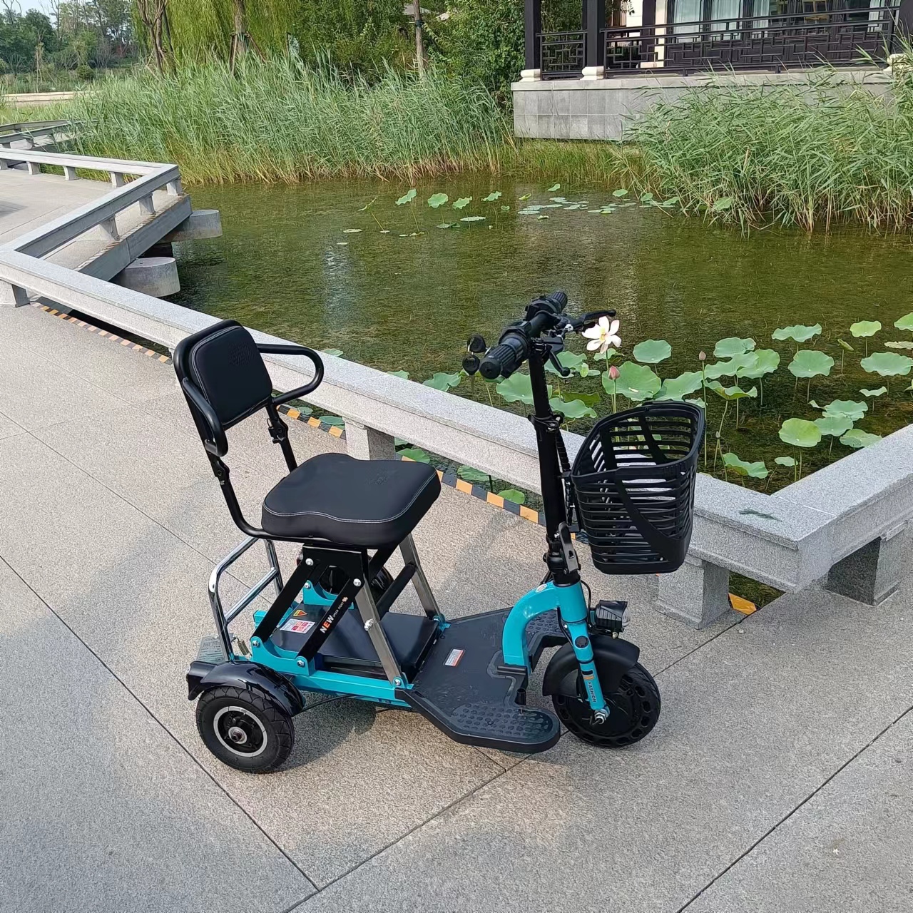 小臻电动车折叠电动三轮车单人代步车残疾人家用小型轻便三轮锂电-封面