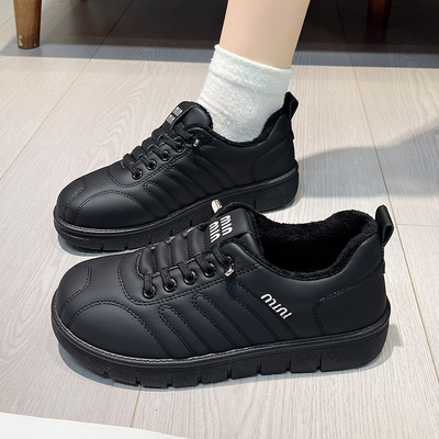 黑色厚底防滑休闲板鞋