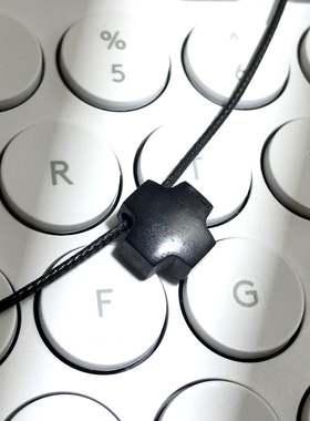 义树家·喜悦原创小巧可爱十字实木吊坠锁骨链其他材质批量可选