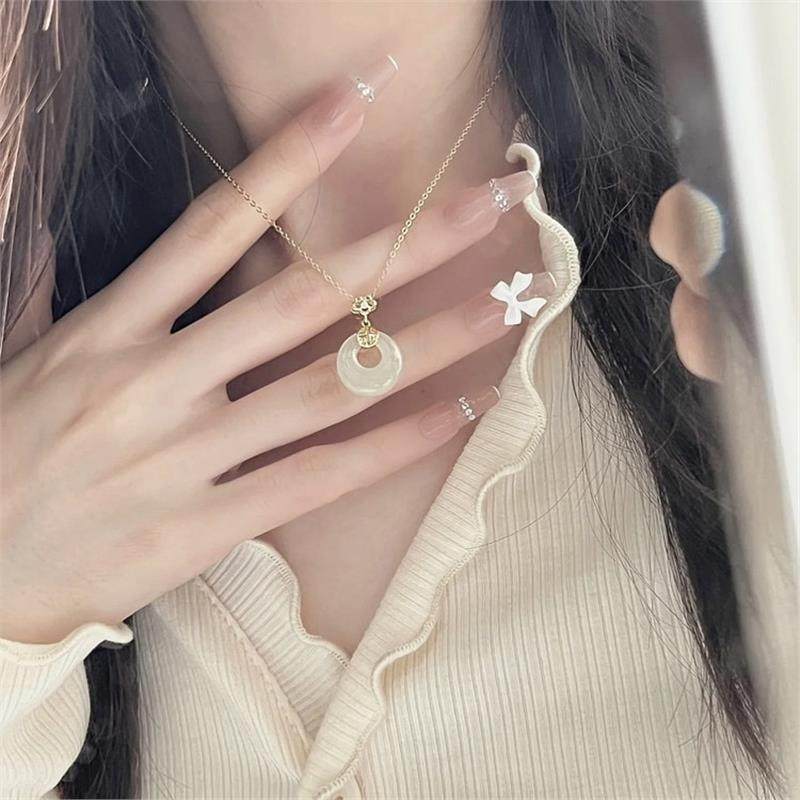 新中式和田玉福气平安扣项链女轻奢精致小众吊坠锁骨链2025新款,饰品/流行首饰/时尚饰品新,项链,淘宝优惠券,粉丝福利购,淘宝优惠卷