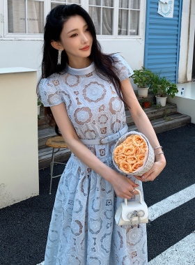 蓝色镂空刺绣经典法式复古高级感连衣裙漂亮收腰长裙春夏新款女装