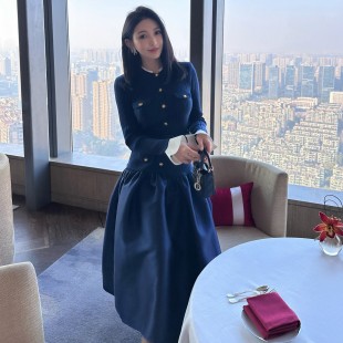 收腰长袖 藏蓝色千金风针织拼接塔夫绸修身 连衣裙礼服 新款 2026春季