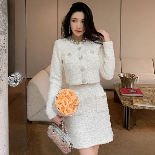 米白色小香风气质针织两件套装