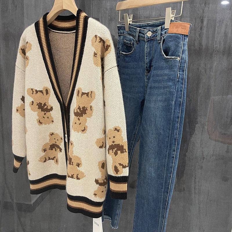 萨琪尼鼎及羊绒大厂取代针织开衫