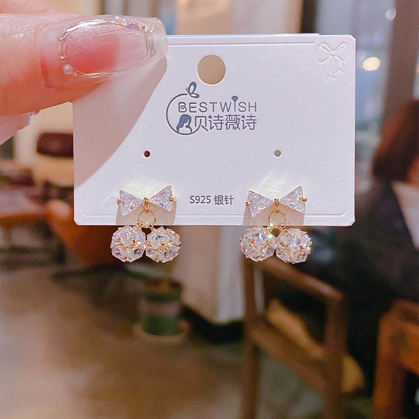 AAA锆石小众轻奢时尚蝴蝶结球球耳钉简约百搭s925银针精致耳环女