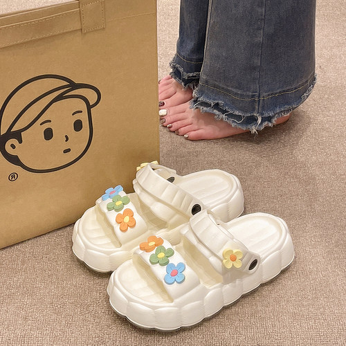 可爱花朵厚底两穿凉鞋