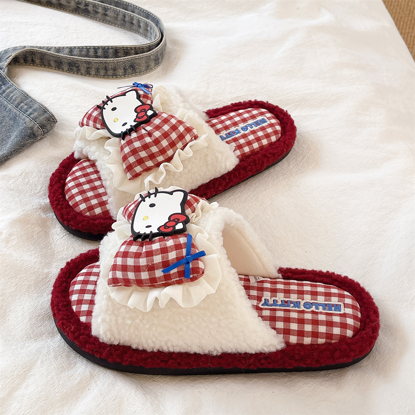 俏绘可爱蝴蝶结猫咪保暖毛毛拖鞋