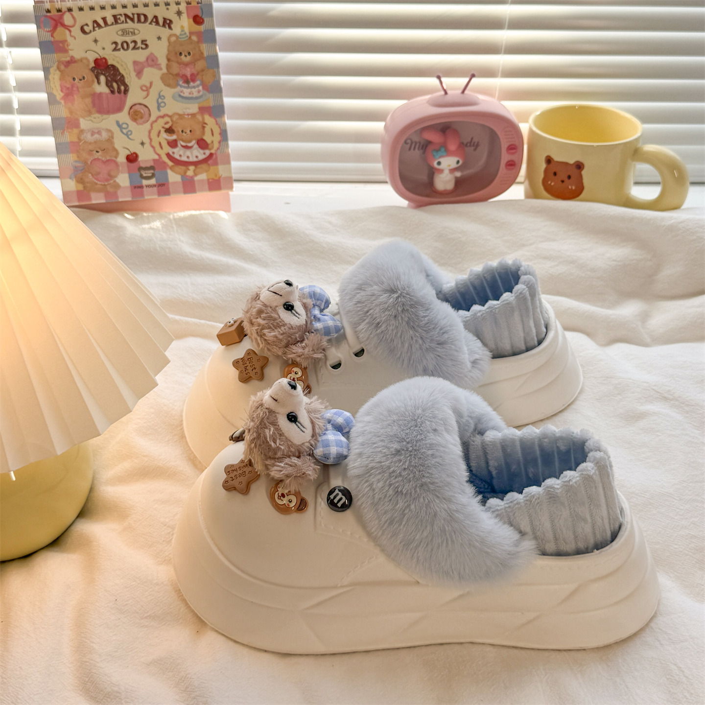 俏绘卡通小熊防水保暖包跟棉拖鞋