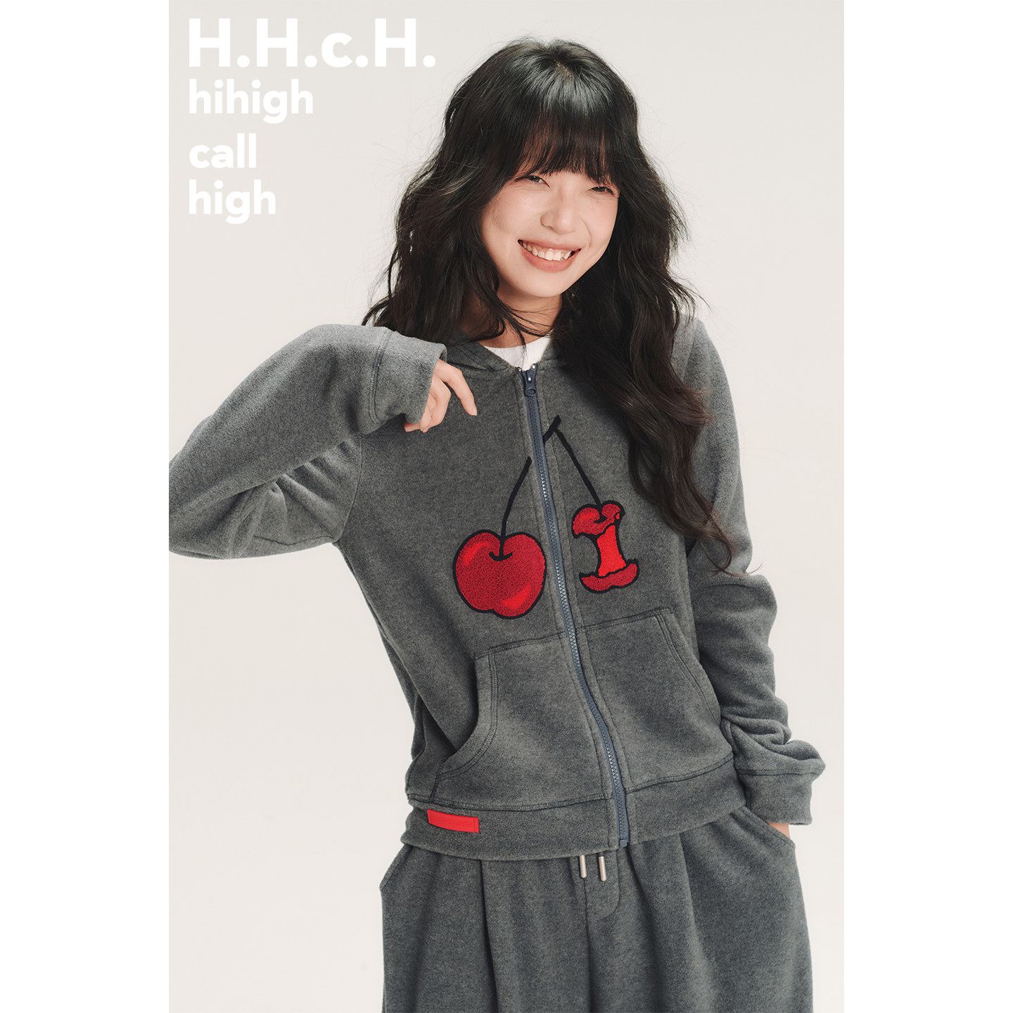 HHCH口海 AW25 手绘樱桃立体绣花高弹云朵触感连帽拉链卫衣外套