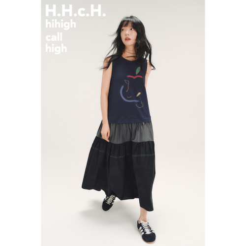 HHCH口海 SS26 线条苹果图案印花撞色拼接中长款无袖连衣裙