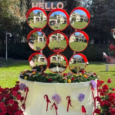 新款网红打卡哈哈镜景区草地婚礼凸镜打卡装饰道具小红书同款哈镜
