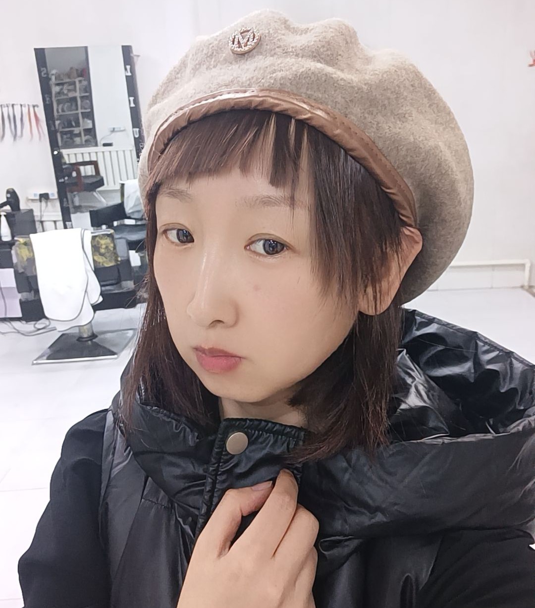 2025秋冬新款帽子女M水钻羊毛呢贝雷帽女日系百搭软妹时尚画家帽