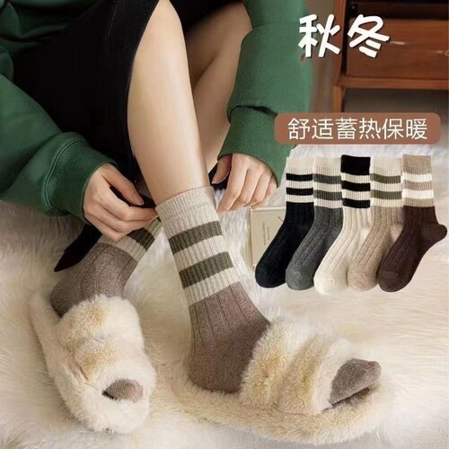 美拉德堆堆袜子女秋冬款潮流百搭中筒袜白色无骨月子条纹中筒袜子