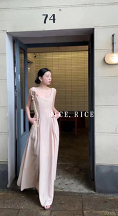 RICE正版2026春季新款韩版洋气时尚收腰显瘦拖尾宽松连衣裙配花朵