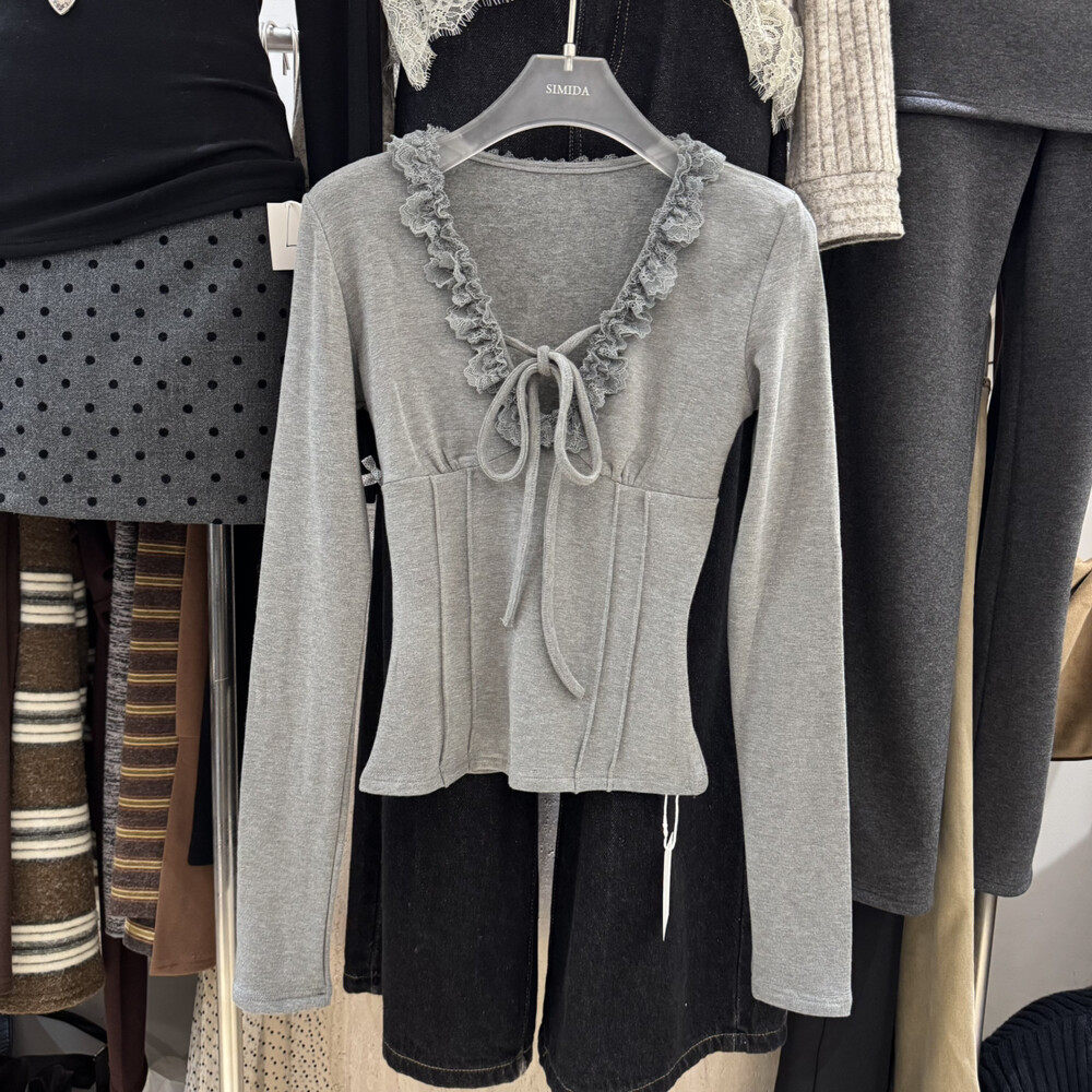 Simida正版2025冬季新款韩版洋气时尚百搭蕾丝花边拼接系带打底衫