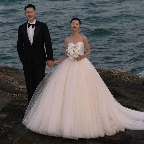 高级定制海南岛户外海边婚礼影楼旅拍时尚性感抹胸大拖尾婚纱妃你