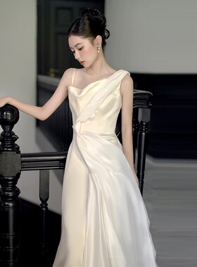 定制韩式名媛气质缎面婚纱显瘦出门纱性感露背优雅拖尾晚礼服斯艾