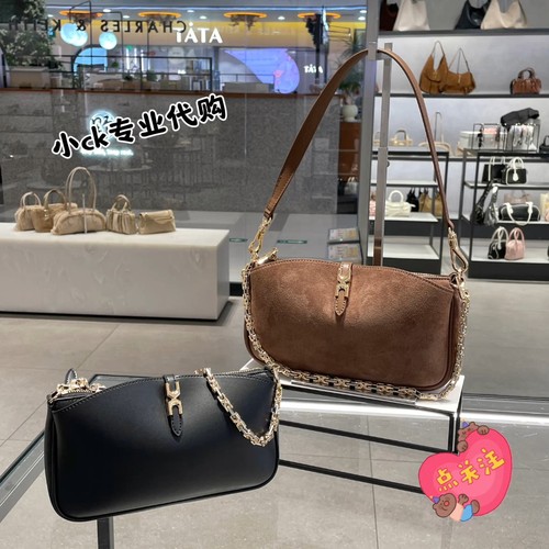 CHARLES&KEITH25冬新CK2-20782753-1复古单肩腋下包法棍包女包