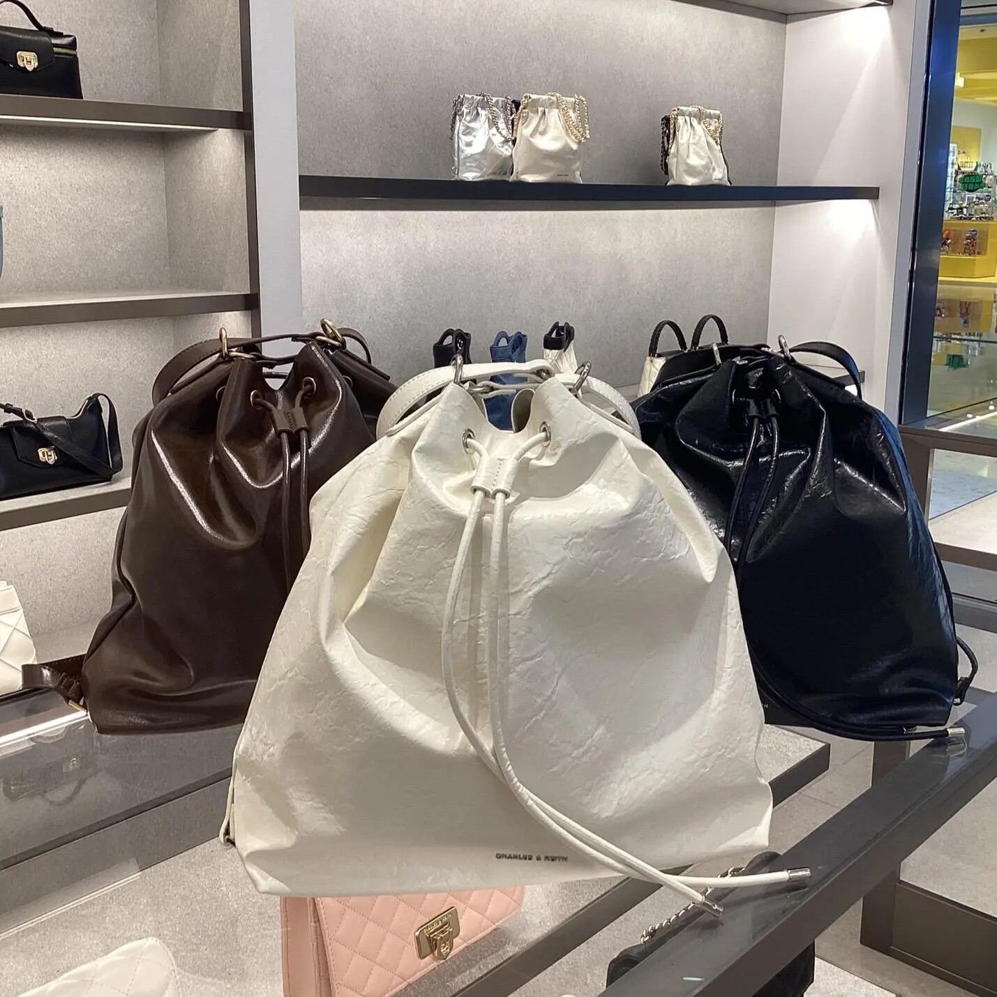 CHARLES&KEITH25小CK2-10151393大容量防水双肩背包电脑包女包包