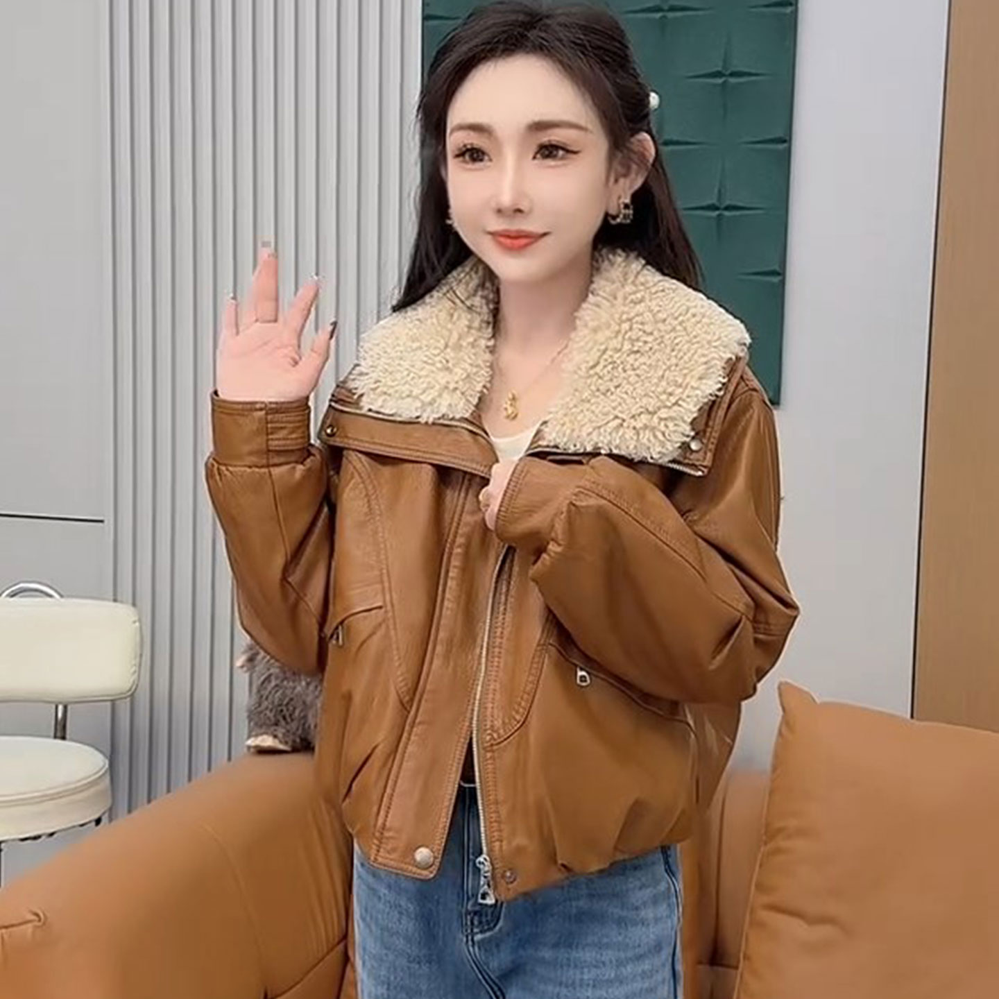 机车风仿羊羔毛翻领加绒加厚短款皮衣夹克女2025冬季小个子外套潮