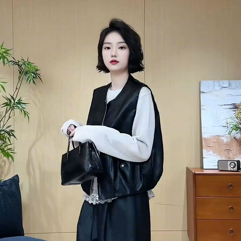 欧货2025秋季新款时尚百搭圆领无袖皮马甲外套女宽松显瘦坎肩背心