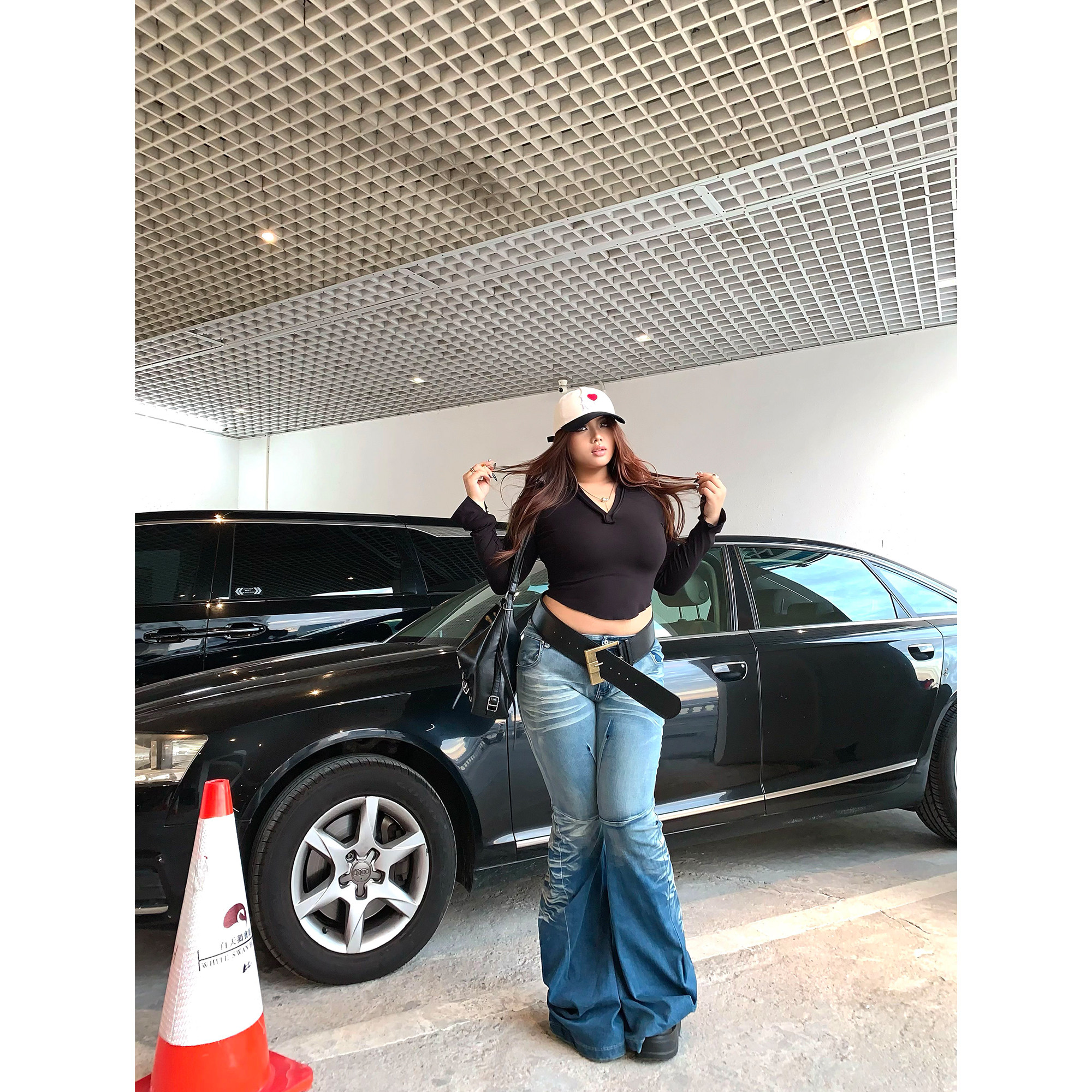 楠哥微胖mm欧美街头风微喇牛仔裤女春夏大码高腰修身水波纹喇叭裤