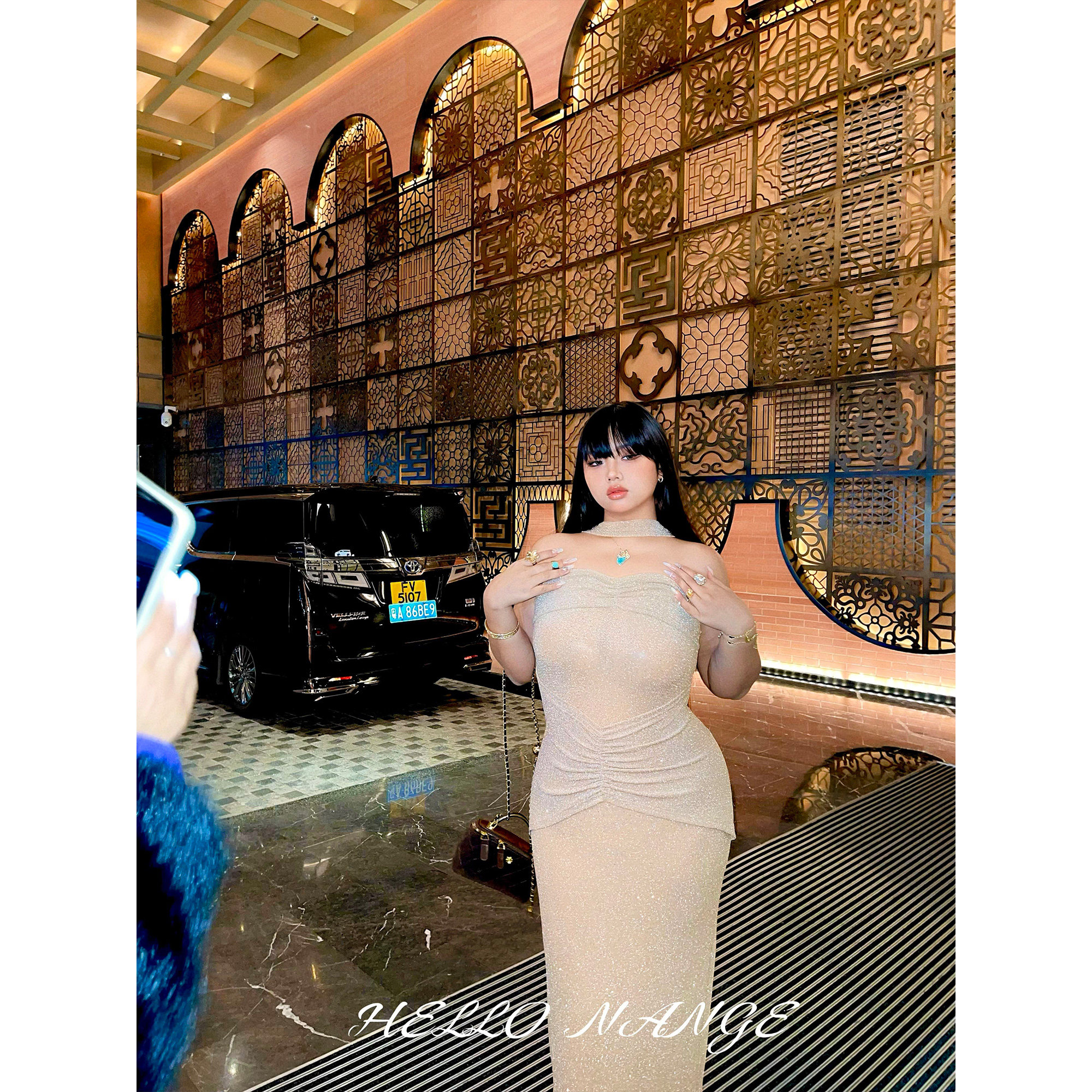 楠哥微胖辣妹性感名媛抹胸连衣裙女夏大码高级感胖mm露背礼服长裙