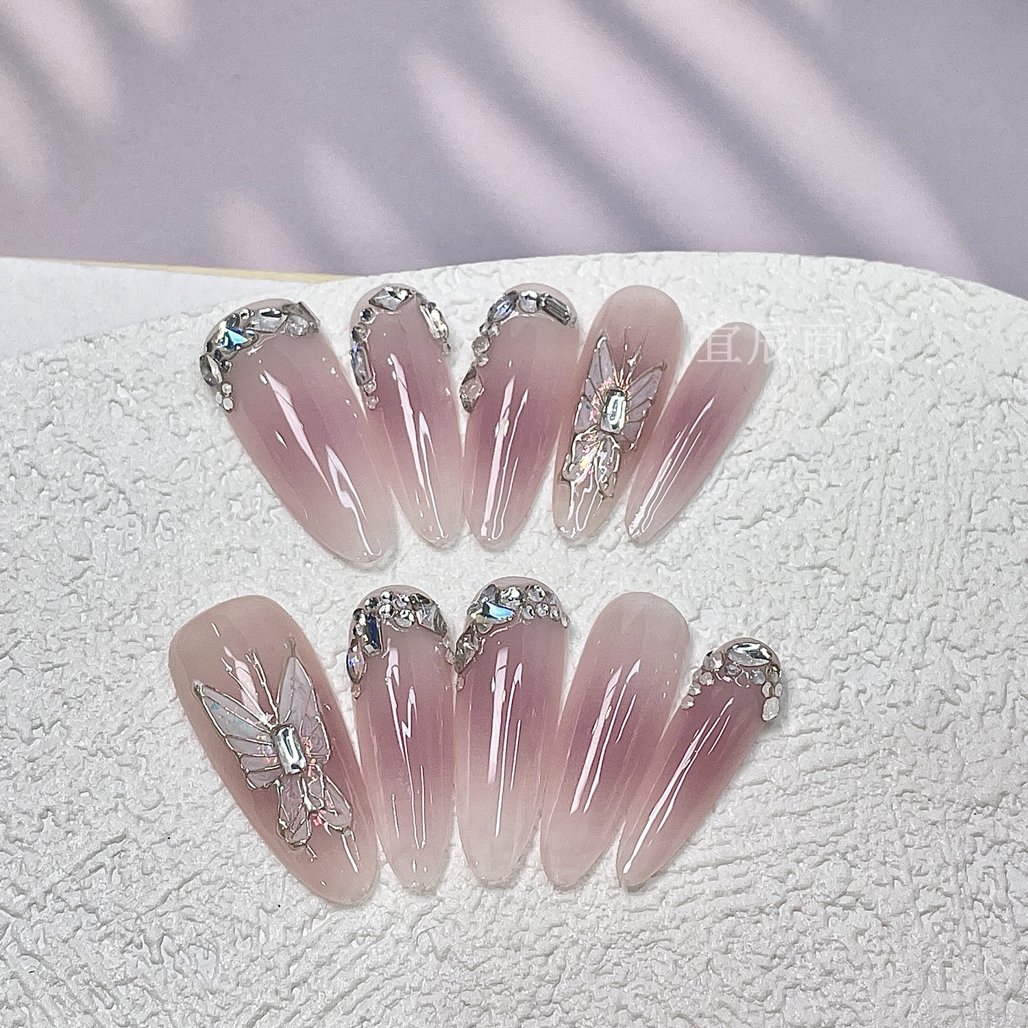 春秋美甲奶芋仙紫渐变色纯手工穿戴甲极光蝴蝶美甲贴片成品假指甲