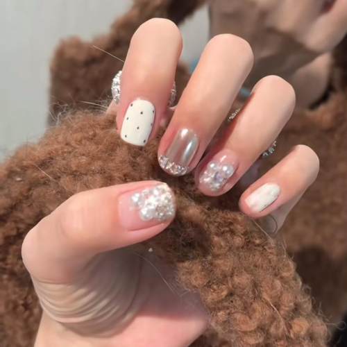 【小香风】纯手工波点美甲爆闪气质显白短款手工穿戴指甲贴片