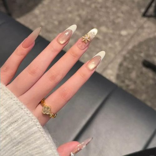 纯手工穿戴甲金光闪耀奶白色法式甲片清冷千金高级感显白美甲贴片