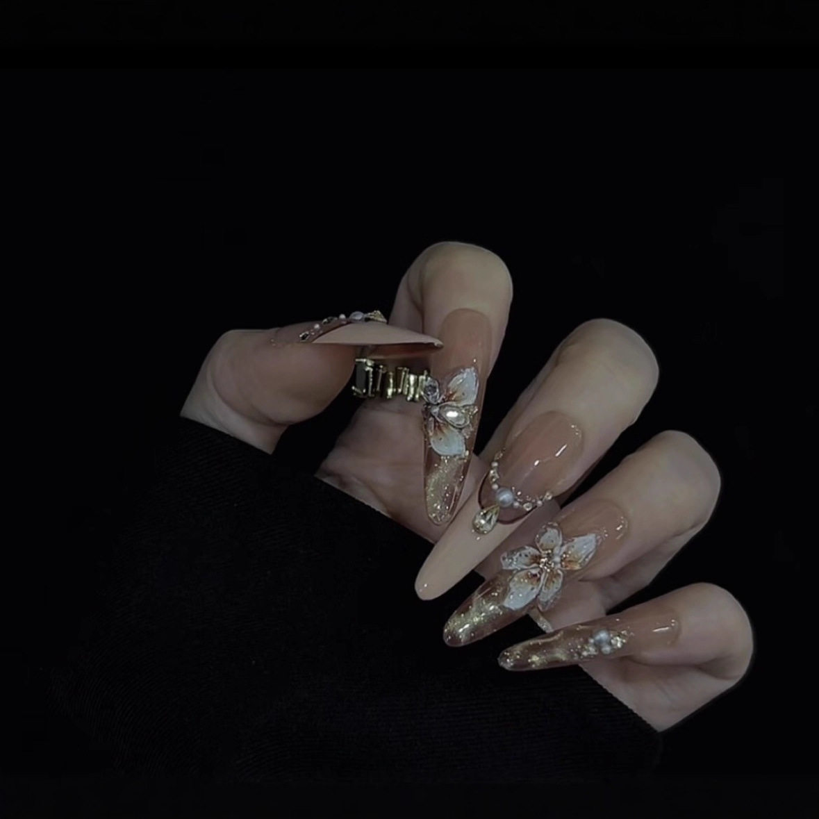 【红色高跟鞋】纯手工穿戴甲秋冬新款光疗法式高级显白纯手作美甲