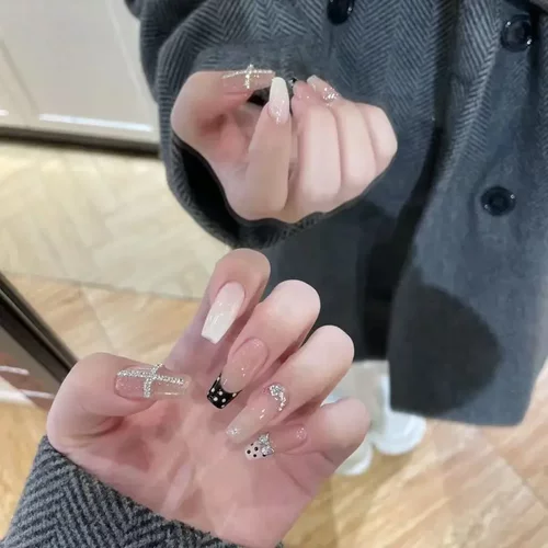 手工穿戴甲波点蝴蝶结带钻高级感气质ins甜美公主学生中长款美甲