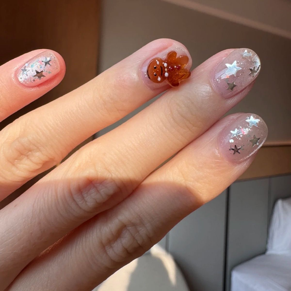 俏皮姜饼人立体超可爱手工穿戴甲短款秋冬氛围感亮片星星爆闪美甲