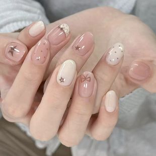 纯手工穿戴甲甜美可爱圣诞粉白波点蝴蝶结ins风显白可拆卸美甲贴