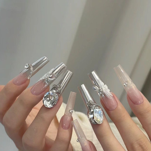 夏季新款纯欲魔镜粉法式立体蝴蝶气质钻球显白纯手工美甲穿戴甲