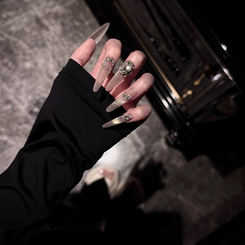 纯手工穿戴甲高级感裸色猫眼爆闪锆石碎钻美甲贴片可拆卸甲片新款