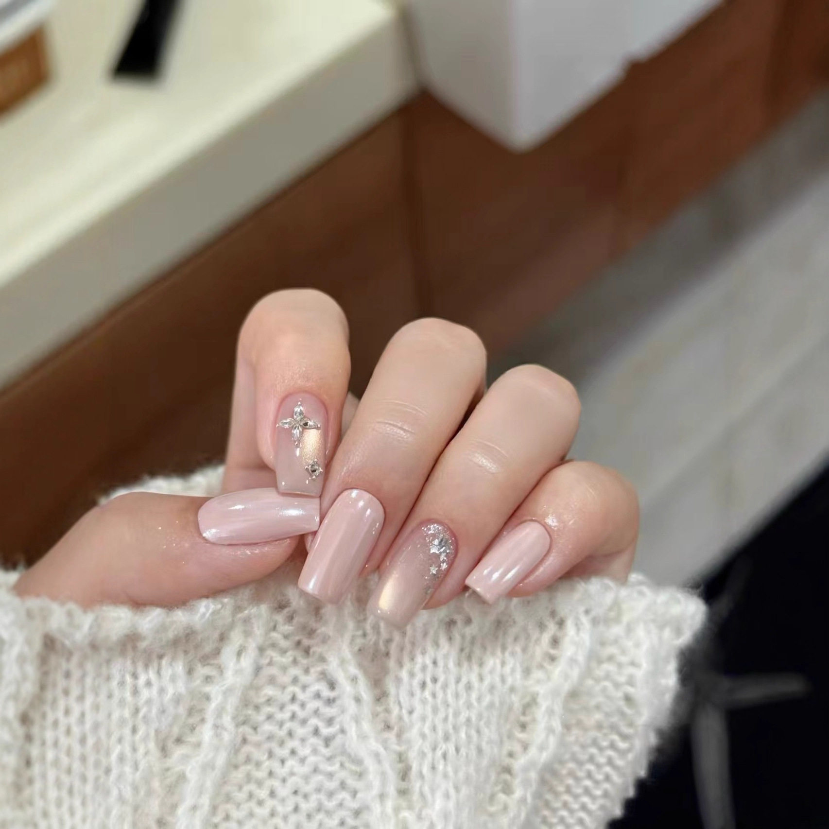 手工穿戴甲月光粉气质猫眼星星碎钻爆闪甲片高级感温柔风显白美甲