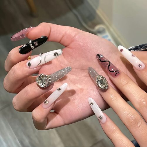 纯手工穿戴甲碎钻辣妹甜酷风气质手工美甲可拆卸重复用美甲贴