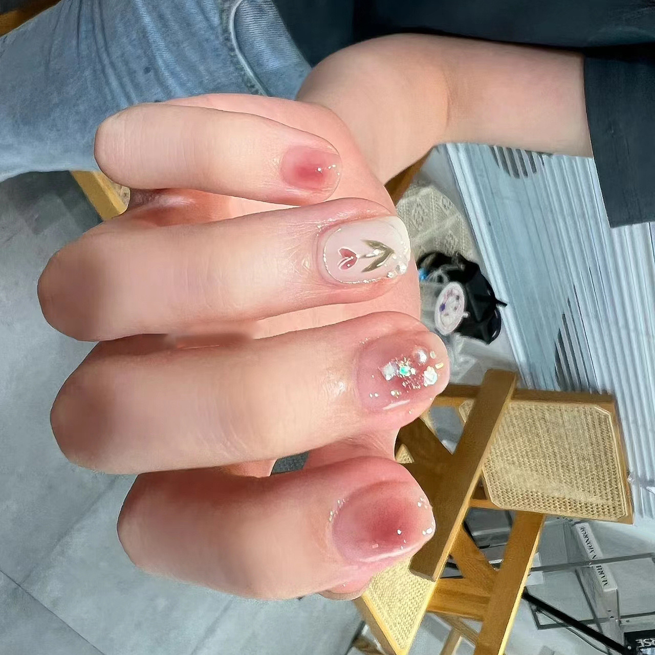 纯手工春夏穿戴甲假指甲贴片美甲贴片成品ins腮红郁金香短款学生