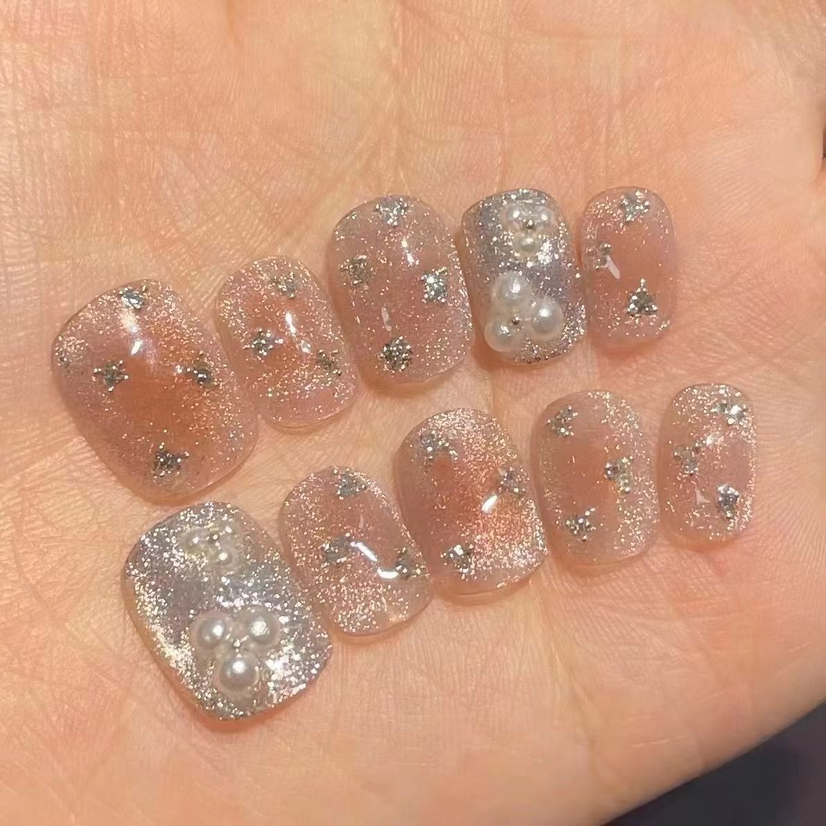 【满天星】纯手工穿戴甲腮红晕染爆闪钻美甲贴片显白短甲可拆卸