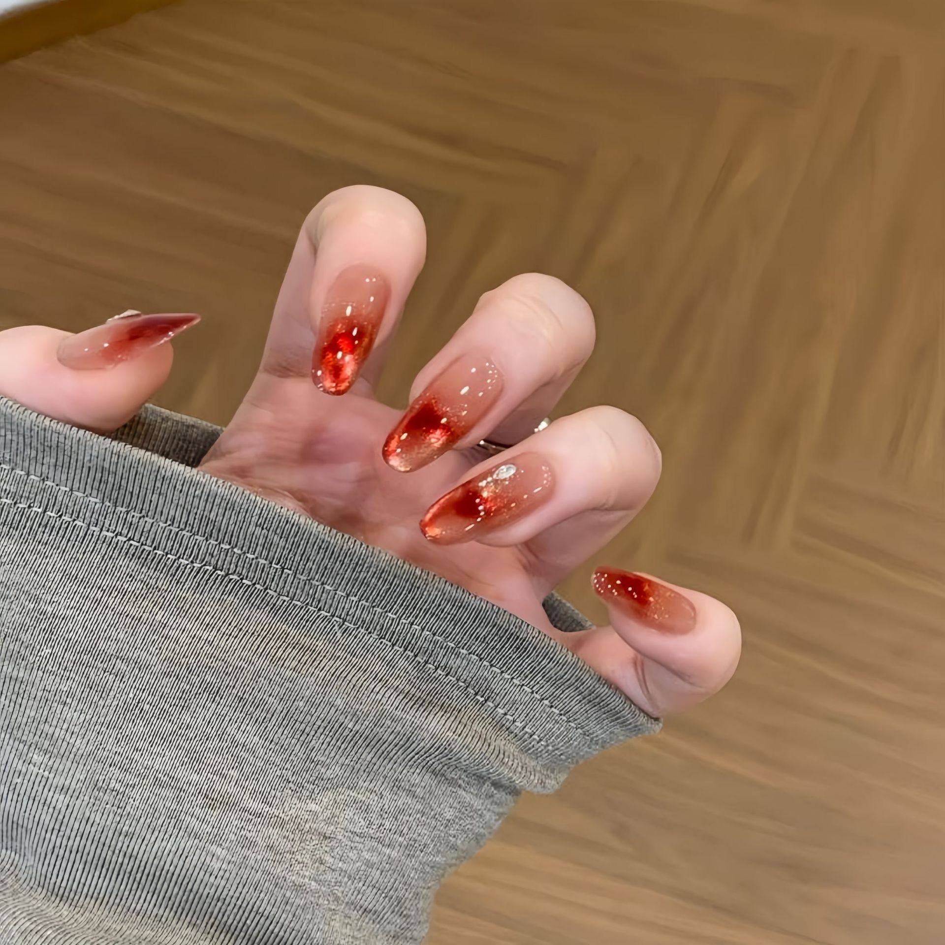 新年款纯手绘猫眼纯手工穿戴甲ins气质显白高级感美甲贴片假指甲,彩妆/香水/美妆工具,穿戴甲/甲片,淘宝优惠券,粉丝福利购,淘宝优惠卷