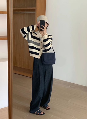 春秋新品韩国aboutmoon学院风减龄翻领条纹针织衫上衣开衫均码女