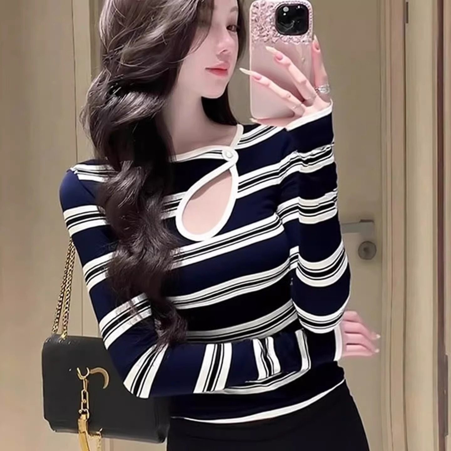 藏蓝色条纹镂空长袖T恤女秋冬绝美内搭可外穿打底衫短款紧身上衣