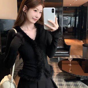 高级感轻奢黑色毛领针织衫女秋冬新款洋气时尚修身显瘦打底衫上衣