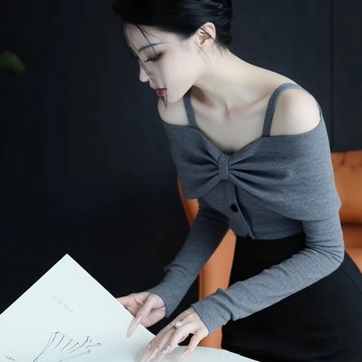 复古蝴蝶结吊带露肩针织打底衫